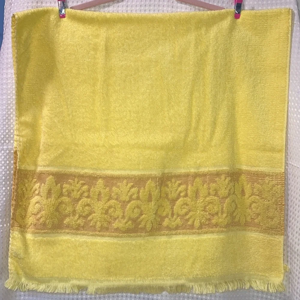 Vintage Sears yellow towel set 100% Cotton! Great Vintage Condition! 15177